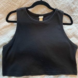H&M, fairly new simple but cute black tank top in the size womens XXL!☺️